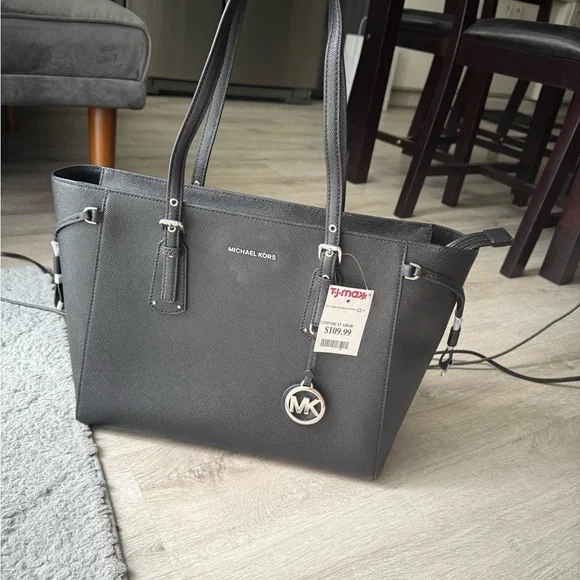 Michael Kors Black Saffiano Leather Tote - Picture 2 of 6